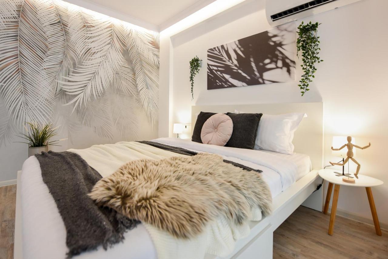 Modern In Nerva Traian - Contemporary Living At Its Finest *